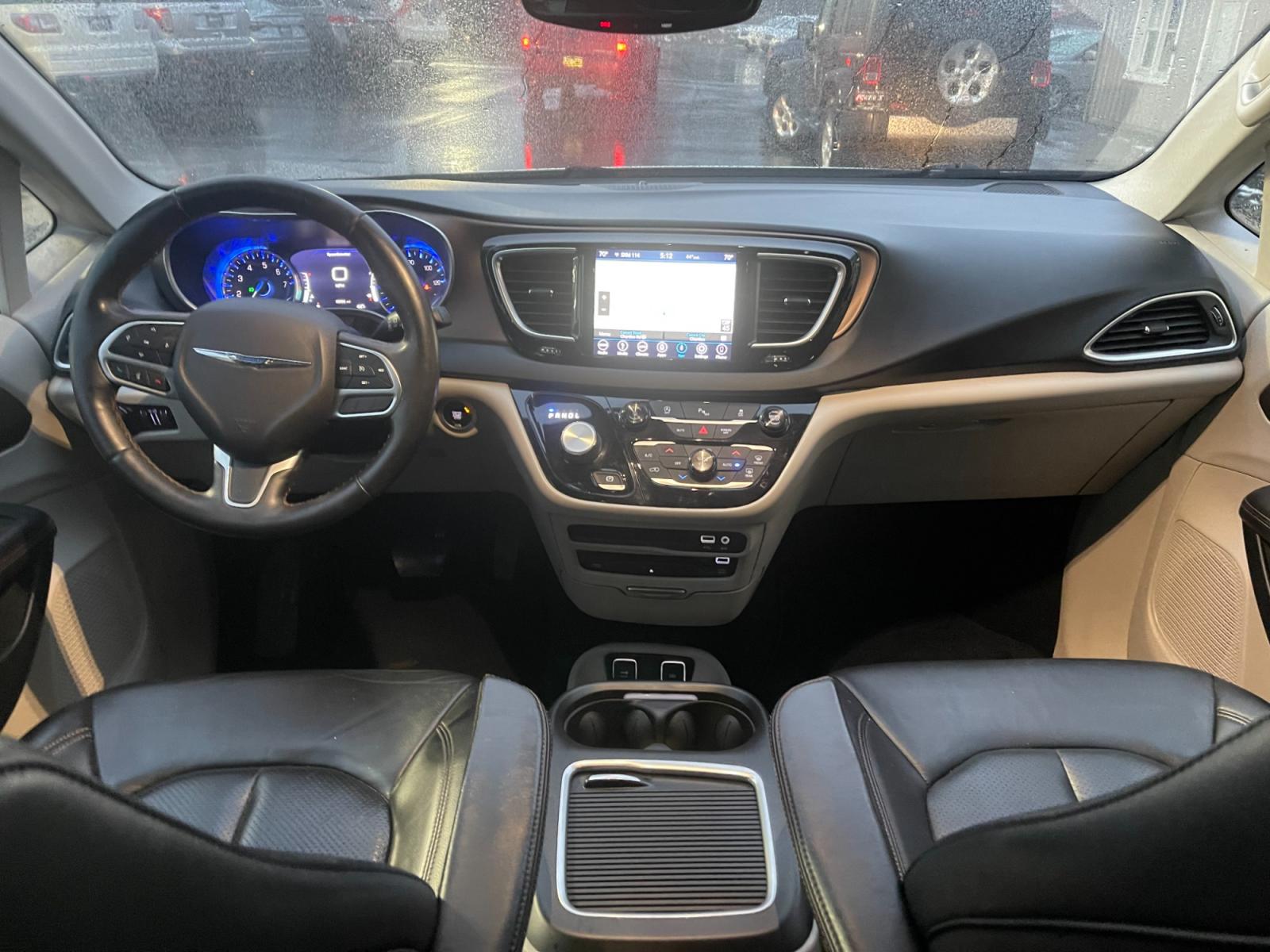 2018 White /Black Chrysler Pacifica Touring-L Plus (2C4RC1EG0JR) with an 3.6L V6 DOHC 24V engine, 9A transmission, located at 11115 Chardon Rd. , Chardon, OH, 44024, (440) 214-9705, 41.580246, -81.241943 - This 2018 Chrysler Pacifica Touring L Plus is a well-equipped minivan, boasting a single-owner history and a clean accident record. It features a capable 3.6L Pentastar V6 engine complemented by a 9-speed automatic transmission with start-stop technology to enhance fuel efficiency. The interior is a - Photo #41